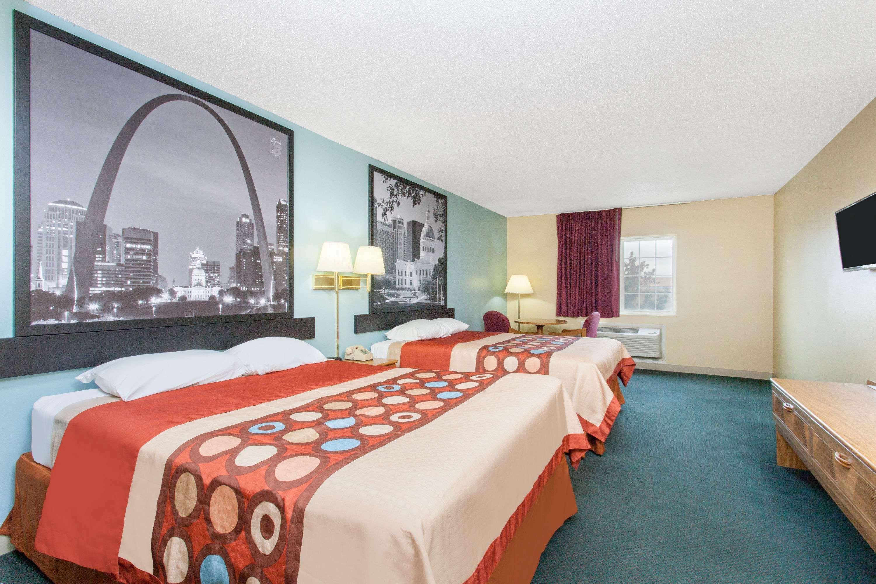 Super 8 By Wyndham Carthage Hotel Exterior photo
